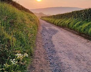 Landstrae bei Sonnenaufgang bei Cottage in Epen, Ferienhaus in Sdlimburg.