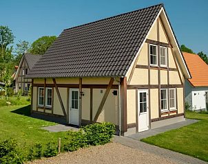 Guest house 392007 • Bungalow Zuid Limburg • De Waufsberg | 6-persoons villa | 6L 