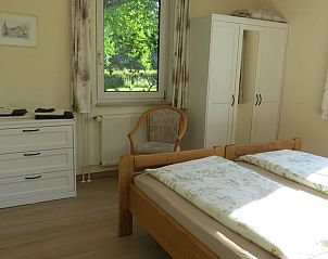 Tweede slaapkamer met natuurlijk licht in Vakantiehuisje in Wittem, Zuid Limburg.
