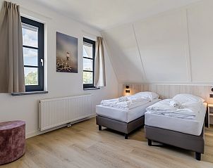 Buitenterras van 6-persoonsbungalow 6C in Someren, De Peel met comfortabele zitgelegenheid.