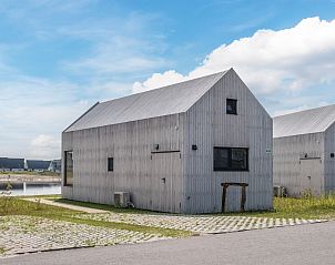 Exterieur van vakantiehuis 4-persoonslodge 4B2, Someren, met uitzicht op de natuur.