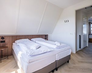 Zweites Schlafzimmer mit Doppelbett im 6-Bett-Bungalow 6ELZ, Someren.