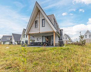 Luxusdusche im 10-Bett-Bungalow 10L, Someren, De Peel, Nordbrabant, mit Glastren.