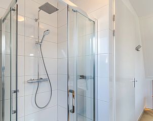 Comfortabele slaapkamer in 8-persoonsbungalow 8ELZ, Someren, De Peel, Noord Brabant.