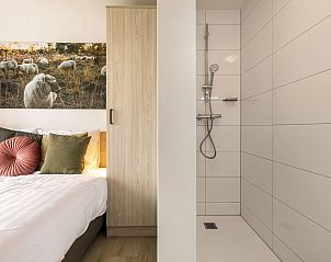 Gemtliche Sitzecke im 8-Personen-Bungalow 8C, Someren, De Peel, ideal zum Entspannen.