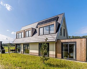 Stapelbed in kindvriendelijke kamer van 12-persoonsbungalow 12EL1, Someren, De Peel, Noord Brabant.