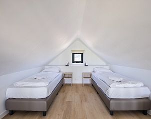 Stijlvolle douche in 4-persoonslodge 4B7 in Someren, De Peel, voor een comfortabel verblijf in dit vakantiehuis in Noord Brabant.