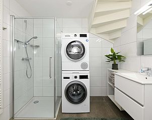 Slaapkamer met natuurlijke lichtinval in vakantieaccommodatie Someren, Noord Brabant.