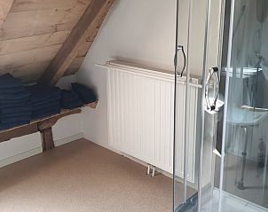 Moderne badkamer in Huisje in Aarle-Rixtel, vakantieaccommodatie in Noord Brabant.