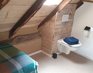 Compacte badkamer in Huisje in Aarle-Rixtel, vakantiehuis in De Peel, Noord Brabant.