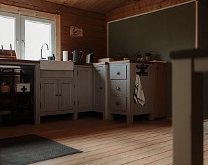 Ruime keuken in Vakantiehuisje in Stevensbeek, volledig uitgerust in De Peel, Noord Brabant.