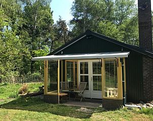 Rustieke veranda van Huisje in Milheeze, vakantiehuis in De Peel, Noord Brabant.