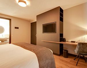 Moderne badkamer met douche in Huisje in Milheeze, vakantiehuis in De Peel, Noord Brabant.