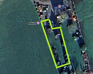 Luchtfoto van de ligging van Huisje in Zeeland, omgeven door groen in De Peel, Noord Brabant.