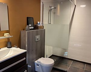 Moderne douche in Vakantiehuis in Deurne, gelegen in De Peel, Noord Brabant.