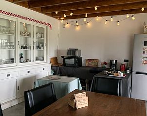 Gezellige eetruimte in Huisje in Deurne, vakantiewoning in De Peel, Noord Brabant.