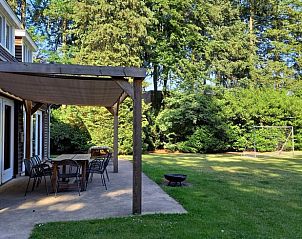 Terrasse des Ferienhauses in Luyksgestel, Ferienunterkunft in Nordbrabant.