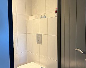 Stilvolle Toilette im Ferienhaus in Luyksgestel, Ferienhaus in Kempen, Nordbrabant, mit moderner Ausstattung.