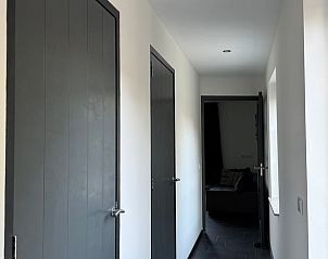 Stilvolle Diele im Cottage in Luyksgestel, Ferienhaus in Kempen, mit Zugang zu mehreren Rumen.