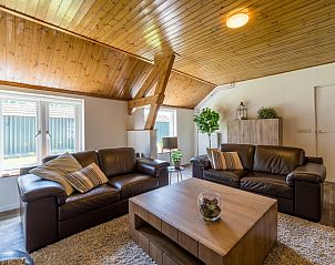 Comfortabele zithoek in Achter de Vijf Linden, vakantiehuis in Knegsel, Kempen.