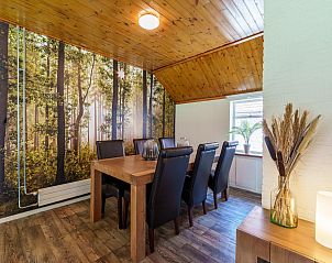 Gezellig eetgedeelte in Achter de Vijf Linden, vakantiehuis in Knegsel, Kempen.