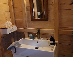 Moderne badkamer in Huisje in Liempde, vakantiehuis in het Hart van Brabant, Noord Brabant.