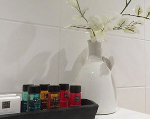 Neat details in the bathroom of Huisje in Moergestel, vacation home in Hart van Brabant, North Brabant.