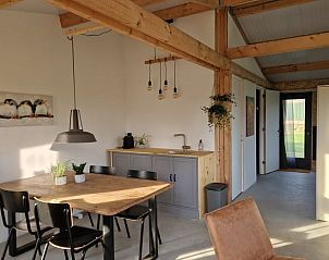 Eetruimte in Vakantiehuis in Moergestel met moderne keuken, gelegen in Hart van Brabant, Noord Brabant.