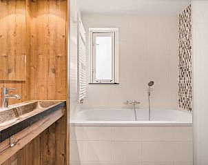 Unterkunft 422132 - Ferienhaus Hart van Brabant - Boshuys met Hottub, Sauna & Veranda | 4 personen