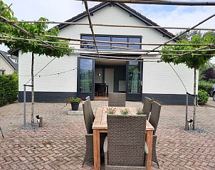 Guest house 422706 • Holiday property Hart van Brabant • Modern 6 persoons vakantiehuis met vrij weide-uitzicht in 