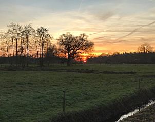 Adembenemende zonsondergang in de omgeving van Vakantiehuisje in Boxtel, Hart van Brabant, Noord Brabant.