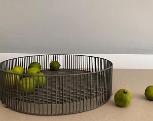 Decoratieve fruitschaal in Huisje in Loon op Zand, vakantiehuis in Noord Brabant.