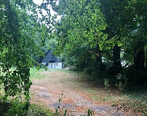 Rustieke toegang tot Huisje in Loon op Zand, vakantieaccommodatie in Noord Brabant.