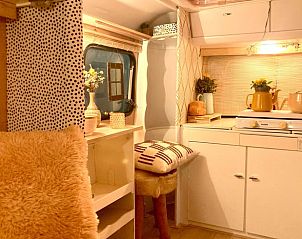 Compacte keuken in Vakantiehuisje in Riel, ideaal voor koken in Hart van Brabant, Noord Brabant.