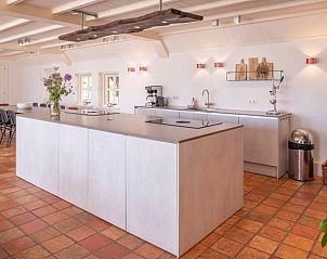 Moderne keuken in Huisje in Oeffelt, vakantiehuis in Oeffelt, ideaal voor culinaire liefhebbers.