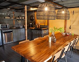 Guest house 431921 - Tent house Noordoost Brabant - Koningslodge + Hottub