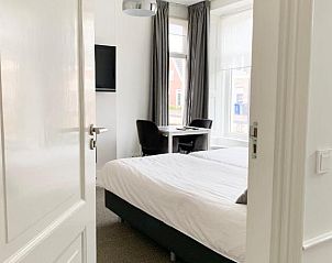 Verblijf 432602 - Bed and breakfast Het Friese platteland - b&b het Herenhuys aan de historische gracht van Kollum