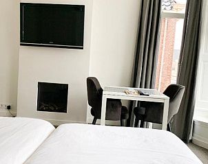 Verblijf 432602 - Bed and breakfast Het Friese platteland - b&b het Herenhuys aan de historische gracht van Kollum