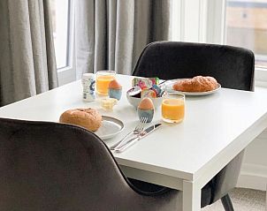 Verblijf 432602 - Bed and breakfast Het Friese platteland - b&b het Herenhuys aan de historische gracht van Kollum