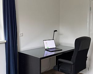 Werkruimte met bureau in Vakantiehuis in Haps, Noordoost Brabant.