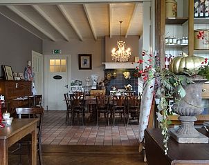 Vakantiehuisje in Haps, sfeervolle eetkamer in Noordoost Brabant, Noord Brabant.