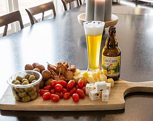 Heerlijke borrelplank in Landzicht vakantiehuis, Haps, Noord Brabant voor gezellige avonden.