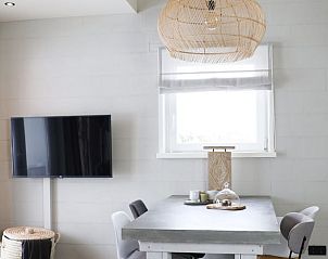 Eethoek met moderne inrichting in Vakantiehuis in Beers, Noord Brabant.