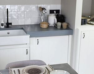 Functionele keuken in Vakantiehuis in Beers, Noordoost Brabant met stijlvolle details.