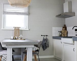 Ruime keuken en eetruimte in Vakantiehuis in Beers, Noord Brabant.