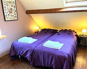 BRA100 in Holthees, Noord Brabant, met charmante buitenomgeving en wandelpaden.