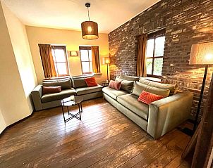 Romantische slaapkamer in BRA100 vakantiehuis, Holthees met zacht beddengoed en natuurlijk licht.