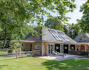 Charmant vakantiehuis in Reek, Noordoost Brabant, met zonnig terras en omringd door natuur.