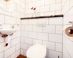 Stijlvolle toiletruimte in Vakantiehuisje in Vortum Mullem, Vortum-Mullem, Noord Brabant.