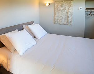 Comfortabele slaapkamer in Vakantiehuis in Sint Agatha, Noordoost Brabant met luxe beddengoed.